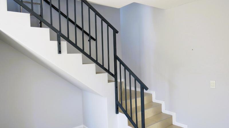 To Let 2 Bedroom Property for Rent in Burgundy Estate Western Cape